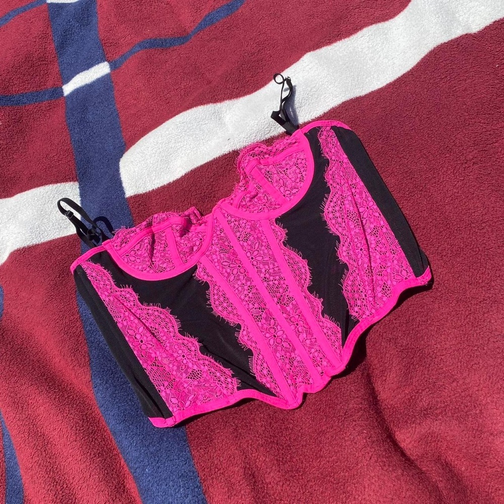 Urban Outfitters Out From Under Modern Love corset Women’s M pink black